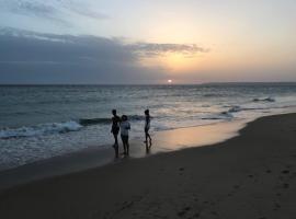 Precioso chalet adosado en Isla Antilla Huelva, hotel in Islantilla