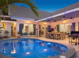 Madam Pool Villa Bangsare, cabana o cottage a Sattahip