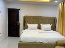 GREEN APPLE SERVICE APARTMENT, Hotel in Owerri