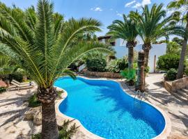 Apartment Oasis Cala Santanyi with shared pool, hotel in Santanyi