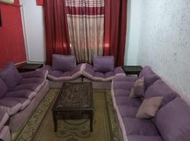 شقق مفروشه, hotel din Ţāb Kirā‘