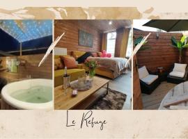 Maison d'hôte Les Notes Endormie Suite Le Refuge, מלון בוואלקורט