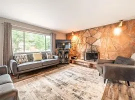 WALK to Garden of the Gods 3Bedroom WD AC