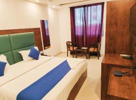 Hotel Tej Plaza Near IGI Airport: Yeni Delhi, Delhi Uluslararası Havaalanı - DEL yakınında bir otel