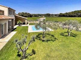 La Villa Du Mont Ventoux, Hotel in Uchaux