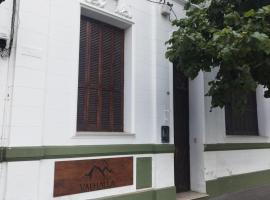 Valhalla Hostel & Suites, homestay in Salta