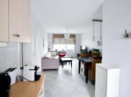 Haus Windhuug Wohnung 4, hotel in Utersum