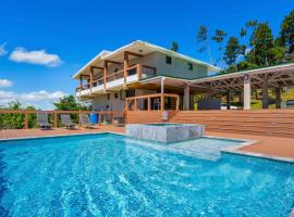 Rainforest Luxury Villa at El Yunque National Forrest – willa w mieście Benitez
