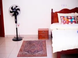Apartment - Sleeps 11 Pets Welcomed & Garden