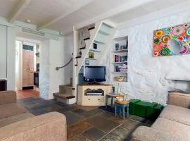 St Ives fisherman cottage, Sleeps 5, pet friendly、セント・アイヴスのホテル