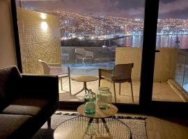 HOM I TOP1 NUEVO STUDIO en mejor zona Valparaíso Parking, hotel a Valparaíso
