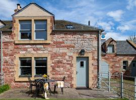 Groom's Bell, hotel with hot tubs in Greenlaw