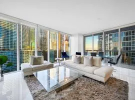 POOLSIDE CORNER 2 BEDROOMS ICON BRICKELL BAY & POOL VIEWS * 5 STAR SPA