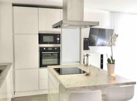 Appartement 65m2 avec terrasse privé & jacuzzi, akomodasi dapur lengkap di Vaulx-en-Velin