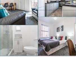 Severn Street House Serviced Accommodation, holiday rental in Leigh