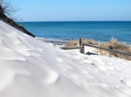 Bungalow MEER ODER WENIGER direkt am Strand, üdülőház Dranskéban