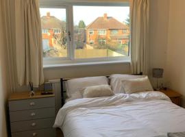 Adam Guest House, homestay in Leicester