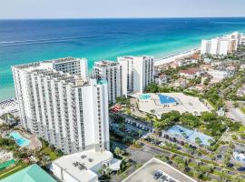 Pelican Beach Resort by Panhandle Getaways – hotel w mieście Destin