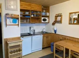 Appart 2 Pièces Cabine, 200m Pistes, 6 pers, Balcon - FR-1-557A-53