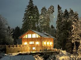 Apartment A&A, hotel with hot tubs in Niederdorf