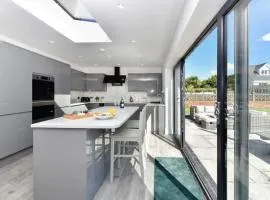 Heatherslade House - Hot Tub, Dog Friendly