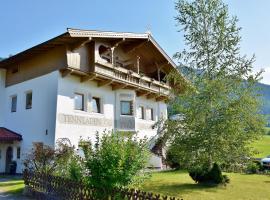 Tennladen Apartments, Hotel in Niederau
