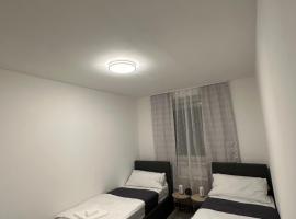 Familien Apartment, cheap hotel in Niederaigen