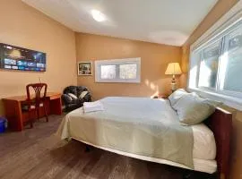 Newly Renovated Home in Central Aurora