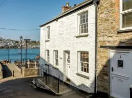 2 bed in Polruan PC013