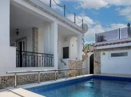 Seaside family friendly house with a swimming pool Slatine, Ciovo - 22427