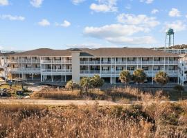 Amazing Oceanview condo! Elevator and pool accessible!, hotel in Oak Island