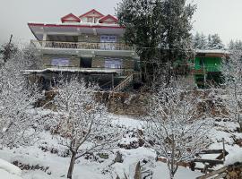 Om Shiva Homestay, hotel with parking in Sainj