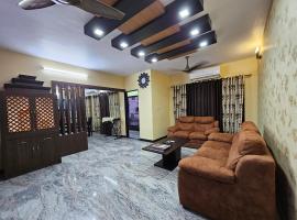 Fully Airconditioned Uber Luxurious Holiday Home., familiehotell i Kundapur