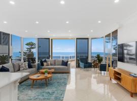 Ocean Vista Escape - A Lofty Beachfront Penthouse – hotel z jacuzzi w mieście Wollongong