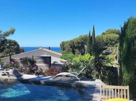 T3 luxe vue mer, hotel u gradu Kasis