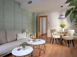 ChezmoiHomes Gran Via house with parking, hotel a Granada