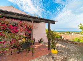 Bilo vista mare con piscina by BudoniAffitti, hotel sa Tanaunella