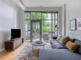 Tysons Corner 1br w gym pool nr galleria mall WDC-825, hotel a Odricks Corner