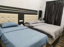 Private Room with ensuite bathroom in Bukit Bakri
