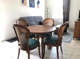 Votre oasis de détente : Appartement flambant neuf, 1 chambre, 4 couchages à Aubigné-racan