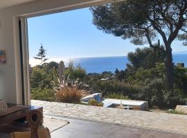 VILLA ANADINE - Aiguebonne BOULOURIS - PLEINE VUE MER - À 5 minutes à pied de la plage - Climatisée, vila mieste Sen Rafaelis