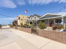 Hermosa Bungalow 1920s Charm Steps to the Strand