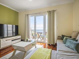 Sea View Apartment, hotel em Santa Cruz - Madeira
