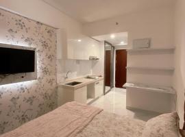 NAY Room at sky house BSD, hotel v destinaci Samporo