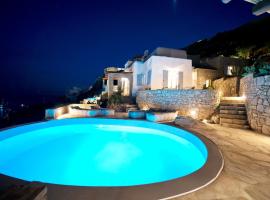 Luxury Mykonos Villa - 3 Bedrooms - Villa Vigor - Stunning Sea Views - Agios Lazaros, viešbutis mieste Psarou