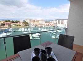 RNET - Apartments Roses Port Trebol