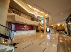 DoubleTree by Hilton Bratislava, hotel em Nove Mesto, Bratislava