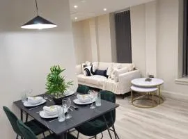 Luxury Serviced Penthouse - City Centre - En Suite Bedrooms - Free Netflix