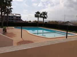 Las Terrazas Solo Familias Serviplaya, Hotel in Platja de Xeraco