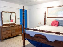 Beachfront Suite 6 Karaya – hotel w mieście Vieques